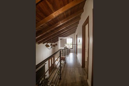 Casa à venda com 244m², 3 quartos e 3 vagasCorredor