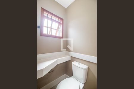 Casa à venda com 244m², 3 quartos e 3 vagasBanheiro