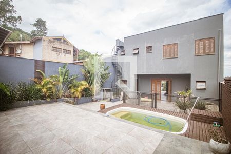 Casa à venda com 244m², 3 quartos e 3 vagasÁrea comum - Piscina