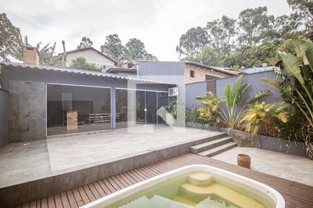 Casa à venda com 244m², 3 quartos e 3 vagasÁrea comum - Piscina