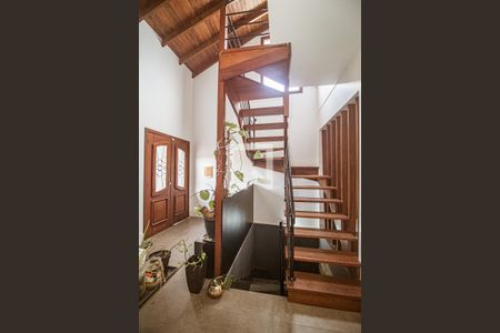 Casa à venda com 244m², 3 quartos e 3 vagasEscada