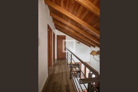 Casa à venda com 244m², 3 quartos e 3 vagasCorredor