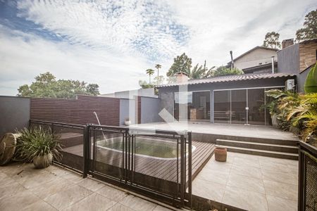 Casa à venda com 244m², 3 quartos e 3 vagasÁrea comum - Piscina