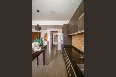 Casa à venda com 244m², 3 quartos e 3 vagasCozinha