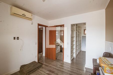 Casa à venda com 244m², 3 quartos e 3 vagasSuite