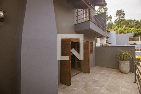 Casa à venda com 244m², 3 quartos e 3 vagasVaranda