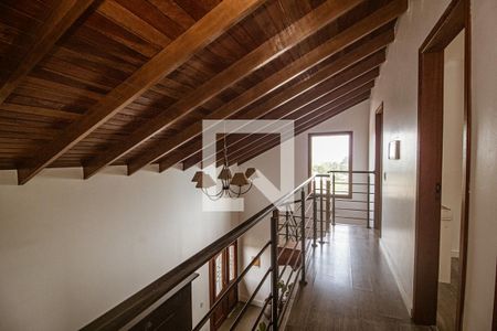 Casa à venda com 244m², 3 quartos e 3 vagasCorredor