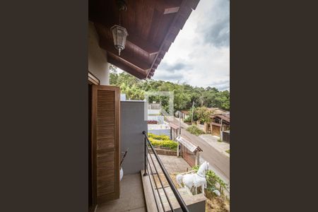Casa à venda com 244m², 3 quartos e 3 vagasVaranda