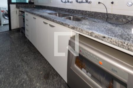 Apartamento à venda com 210m², 3 quartos e 2 vagasCozinha