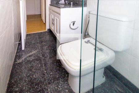 Apartamento à venda com 210m², 3 quartos e 2 vagasBanheiro da Suíte 1