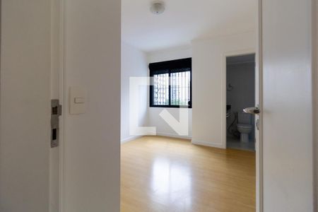 Apartamento à venda com 210m², 3 quartos e 2 vagasSuíte 2