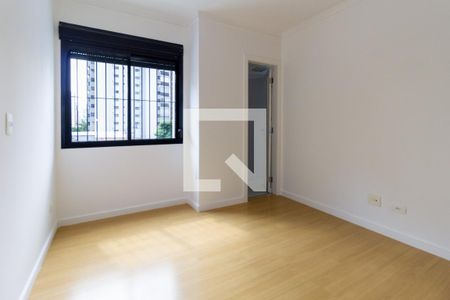 Apartamento à venda com 210m², 3 quartos e 2 vagasSuíte 2