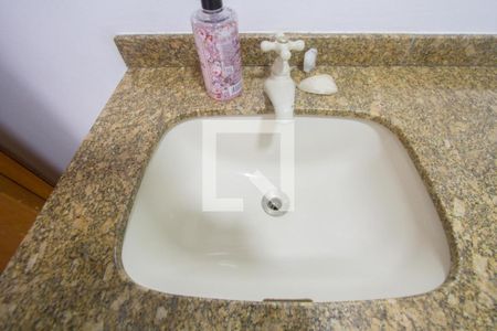 Casa à venda com 138m², 3 quartos e 1 vagaBanheiro