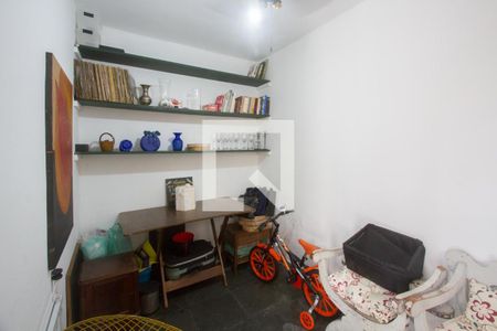 Casa à venda com 138m², 3 quartos e 1 vagaQuarto de Serviço