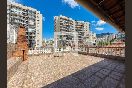 Apartamento à venda com 264m², 4 quartos e sem vagaTerraço