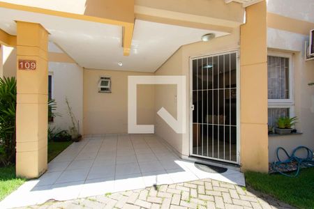Casa de condomínio à venda com 72m², 2 quartos e 1 vagaFachada
