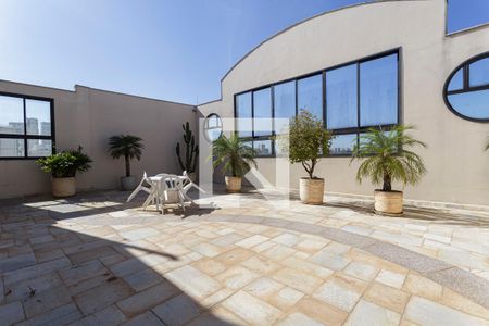 Studio à venda com 38m², 1 quarto e 1 vaga Studio à venda com 38m², 1 quarto e 1 vagaÁrea comum - Piscina