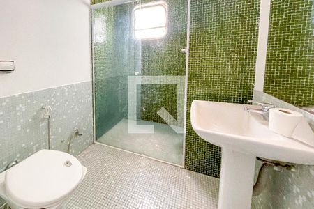 Apartamento à venda com 105m², 2 quartos e 1 vaga Apartamento à venda com 105m², 2 quartos e 1 vagaBanheiro