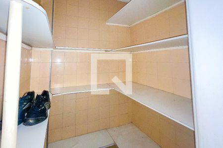 Apartamento à venda com 105m², 2 quartos e 1 vaga Apartamento à venda com 105m², 2 quartos e 1 vagaDespensa