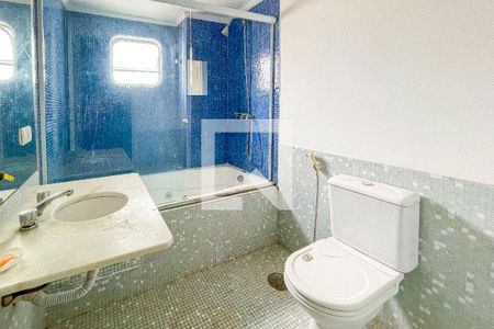 Apartamento à venda com 105m², 2 quartos e 1 vaga Apartamento à venda com 105m², 2 quartos e 1 vagaBanheiro da Suíte