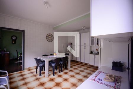 Casa à venda com 166m², 3 quartos e 4 vagasCopa/Cozinha 