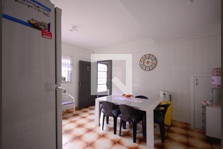 Casa à venda com 166m², 3 quartos e 4 vagasCopa/Cozinha 