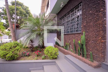 Casa à venda com 166m², 3 quartos e 4 vagasEntrada/Jardim 