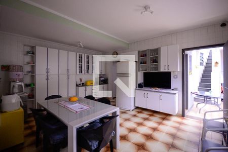 Casa à venda com 166m², 3 quartos e 4 vagasCopa/Cozinha 