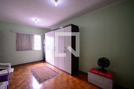 Casa à venda com 166m², 3 quartos e 4 vagasQuarto 4 - Suite 