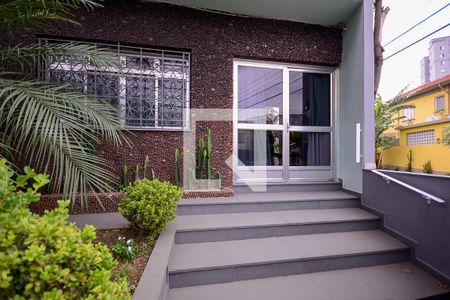 Casa à venda com 166m², 3 quartos e 4 vagasEntrada/Jardim 