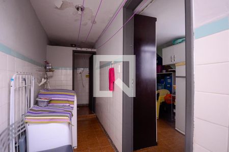 Casa à venda com 166m², 3 quartos e 4 vagasÁrea de Serviço 