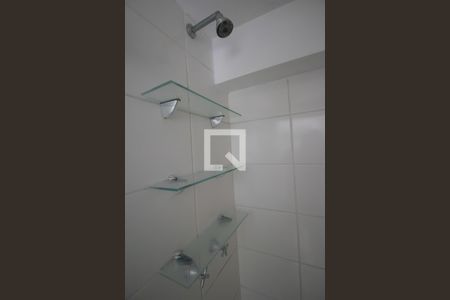 Banheiro de apartamento para alugar com 1 quarto, 47m² em Maria Paula, São Gonçalo
