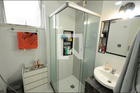 Apartamento à venda com 75m², 2 quartos e 1 vaga Apartamento à venda com 75m², 2 quartos e 1 vagaBanheiro