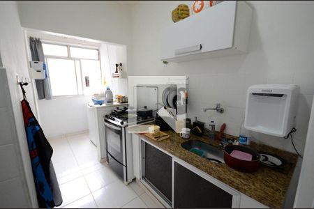 Apartamento à venda com 75m², 2 quartos e 1 vaga Apartamento à venda com 75m², 2 quartos e 1 vagaCozinha