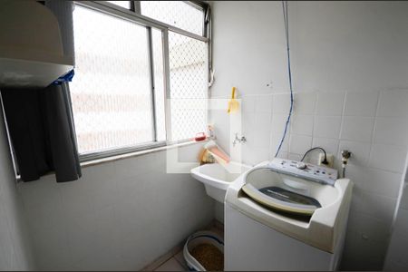 Apartamento à venda com 75m², 2 quartos e 1 vaga Apartamento à venda com 75m², 2 quartos e 1 vagaÁrea de Serviço