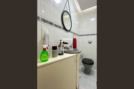 Apartamento à venda com 380m², 4 quartos e 2 vagas Apartamento à venda com 380m², 4 quartos e 2 vagasBanheiro Social 03