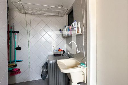 Apartamento à venda com 380m², 4 quartos e 2 vagas Apartamento à venda com 380m², 4 quartos e 2 vagasÁrea de Serviço