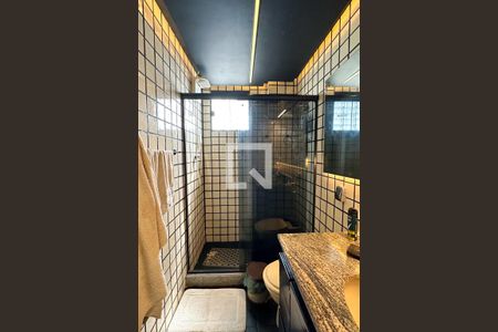 Apartamento à venda com 380m², 4 quartos e 2 vagas Apartamento à venda com 380m², 4 quartos e 2 vagasBanheiro Social