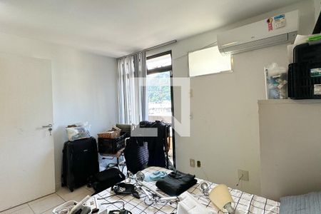 Apartamento à venda com 380m², 4 quartos e 2 vagas Apartamento à venda com 380m², 4 quartos e 2 vagasQuarto 02