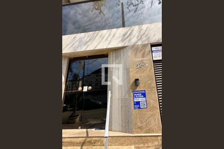 Apartamento à venda com 380m², 4 quartos e 2 vagas Apartamento à venda com 380m², 4 quartos e 2 vagasPlaquinha