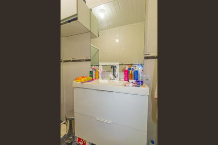 Casa à venda com 86m², 4 quartos e 2 vagas Casa à venda com 86m², 4 quartos e 2 vagasBanheiro 1