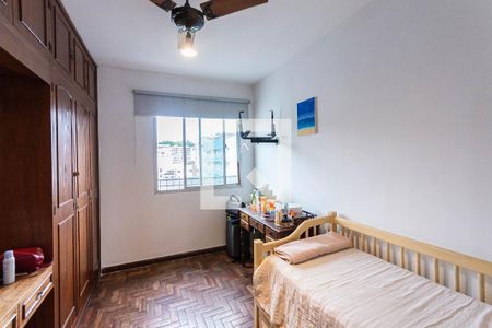 Apartamento à venda com 127m², 4 quartos e 2 vagasQuarto 2 segundo andar