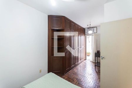 Apartamento à venda com 127m², 4 quartos e 2 vagasQuarto 3 segundo andar