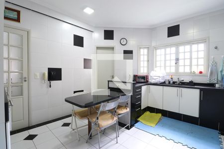 Casa à venda com 250m², 3 quartos e 4 vagasCozinha