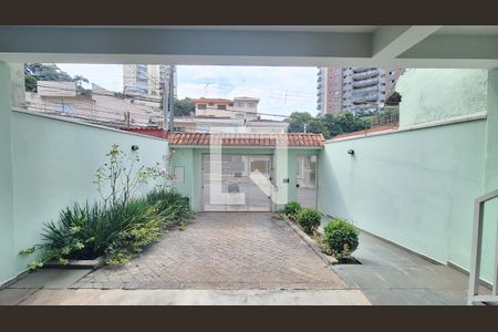 Casa à venda com 250m², 3 quartos e 4 vagas Casa à venda com 250m², 3 quartos e 4 vagasGaragem