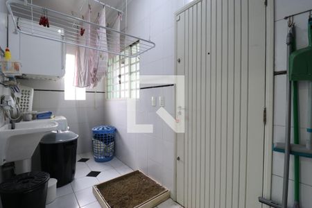 Casa à venda com 250m², 3 quartos e 4 vagasÁrea de Serviço