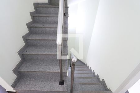 Casa à venda com 250m², 3 quartos e 4 vagasEscada