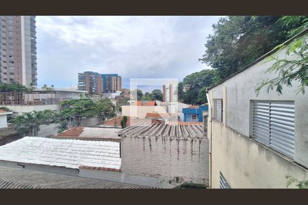 Casa à venda com 250m², 3 quartos e 4 vagas Casa à venda com 250m², 3 quartos e 4 vagasVista da Varanda da suíte 2