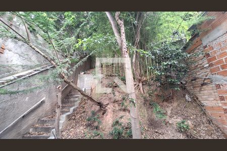 Casa à venda com 250m², 3 quartos e 4 vagas Casa à venda com 250m², 3 quartos e 4 vagasQuintal