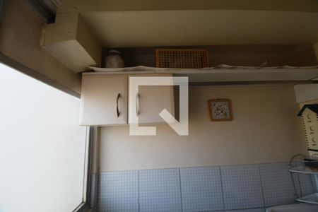 Apartamento à venda com 180m², 3 quartos e 1 vagaÁrea de Serviço